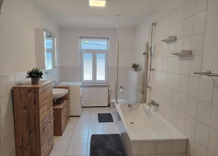 Ruhige Auszeit Mit Zentraler Anbindung アパート